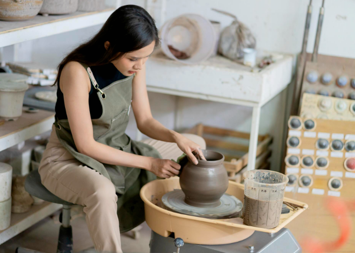 Kerajinan Tanah Liat